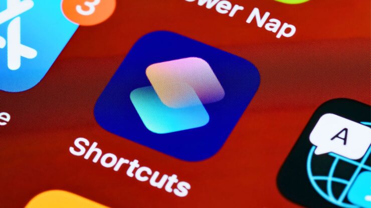تحميل أفضل إختصارات أيفون لنظام iOS مكونة من إختصارات لتنزيل مقاطع الفيديو من يوتيوب وإنستقرام وتسريع عملية الشحن وتحويل الصور وتعديلها والتحكم في إستخدام طاقة البطارية وتشغيل يوتيوب صورة داخل صورة أثناء إستخدام التطبيقات الآخرى وغيرها من الإختصارات الذكية والمبتكره